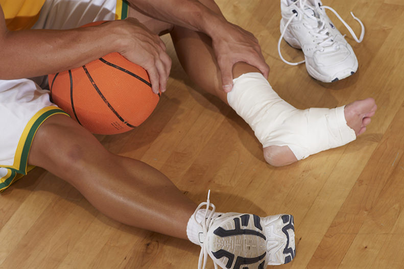 Травмы в баскетболе: растяжение голеностопа